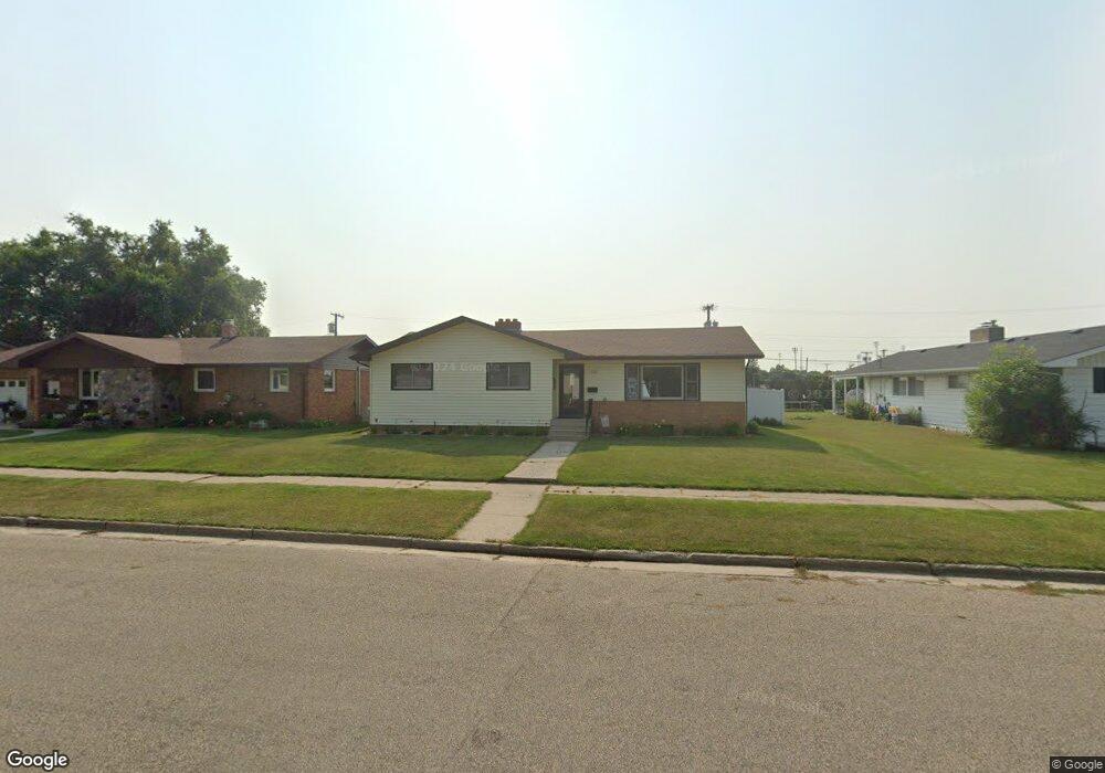 1208 6th Ave SE, Jamestown, ND 58401 - photo 1