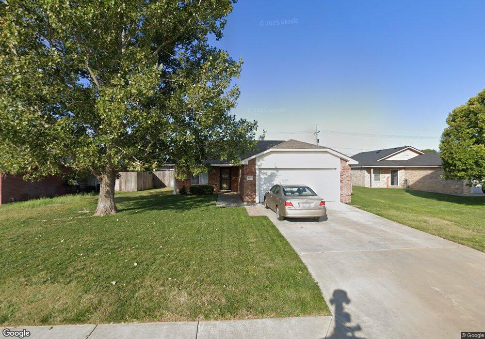 722 Pheasant Run, Dumas, TX 79029 - photo 1