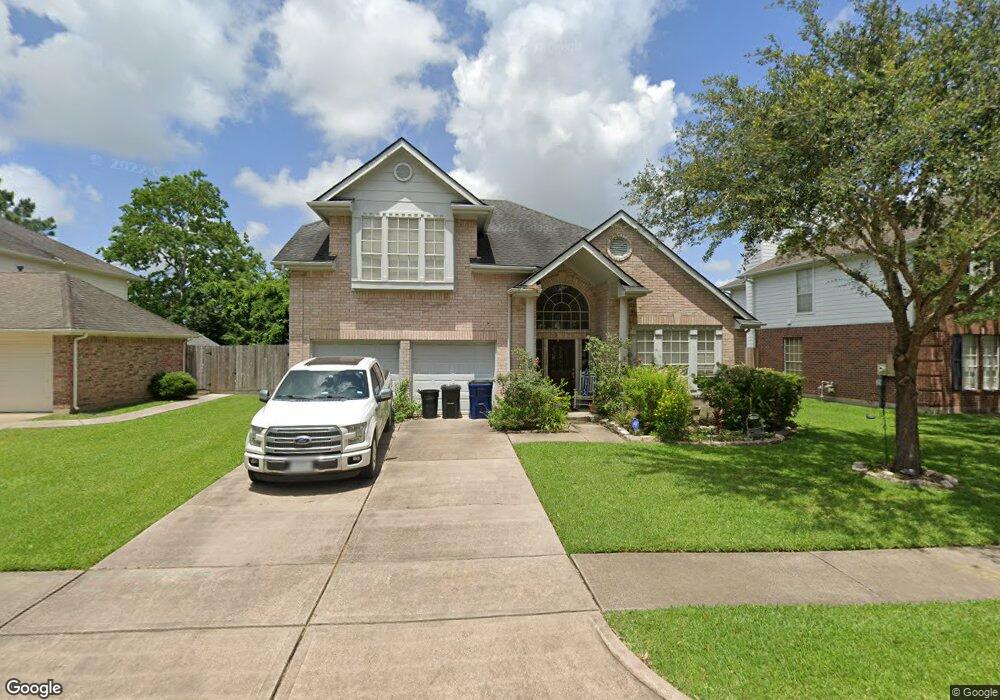 2212 N Mission Cir, Friendswood, TX 77546 - photo 1