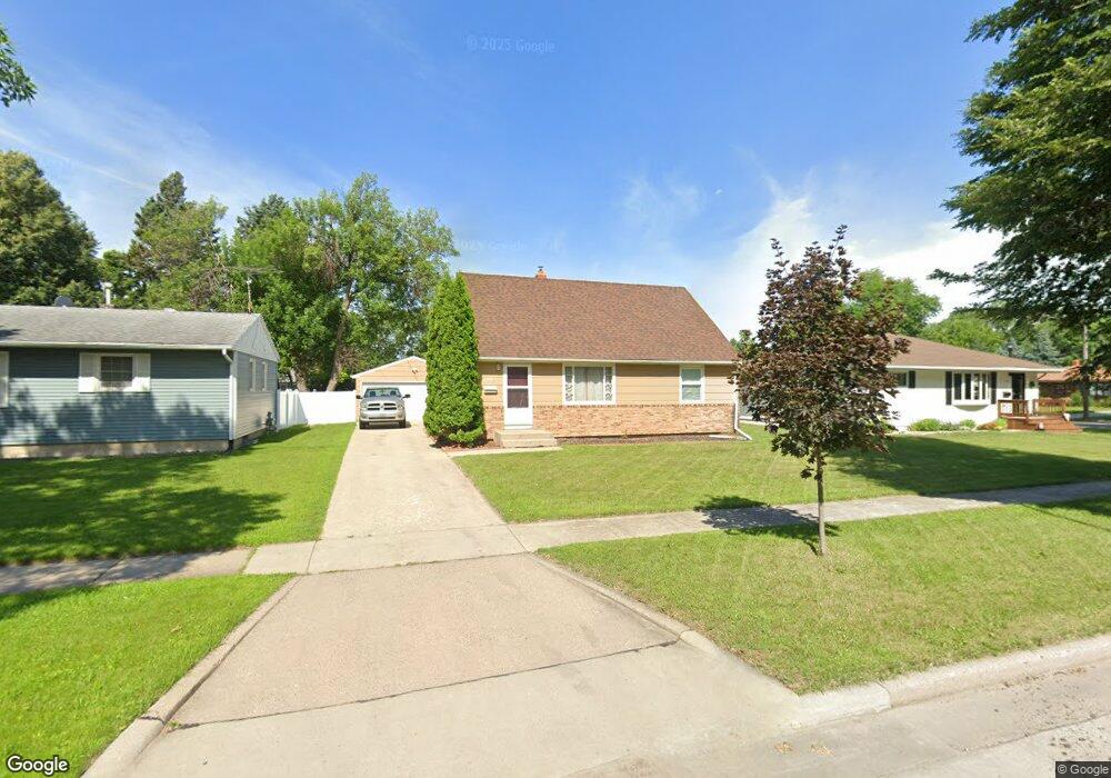 1405 18th St S, Fargo, ND 58103 - photo 1