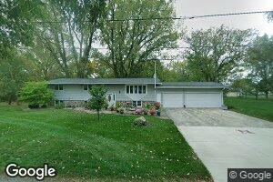 104 Cleveland St, Sheffield, IA 50475