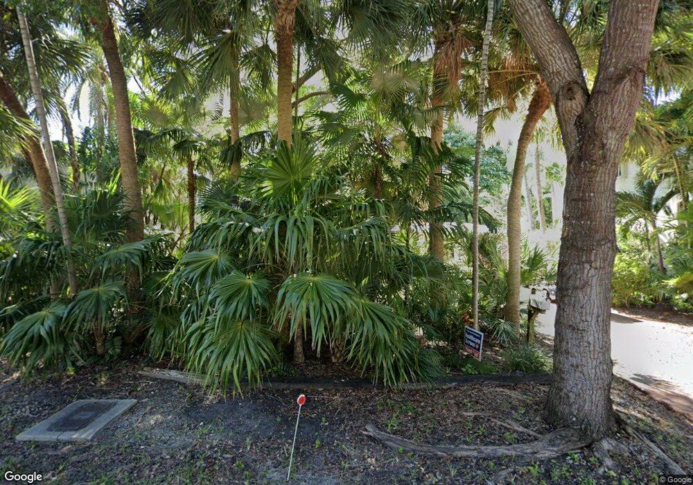 290 W Mashta Dr, Key Biscayne, FL 33149 - photo 1