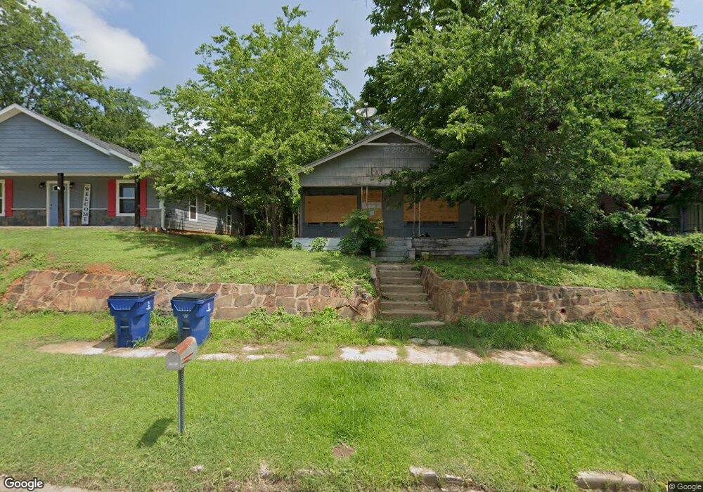 1227 W Chestnut St, Denison, TX 75020 - photo 1