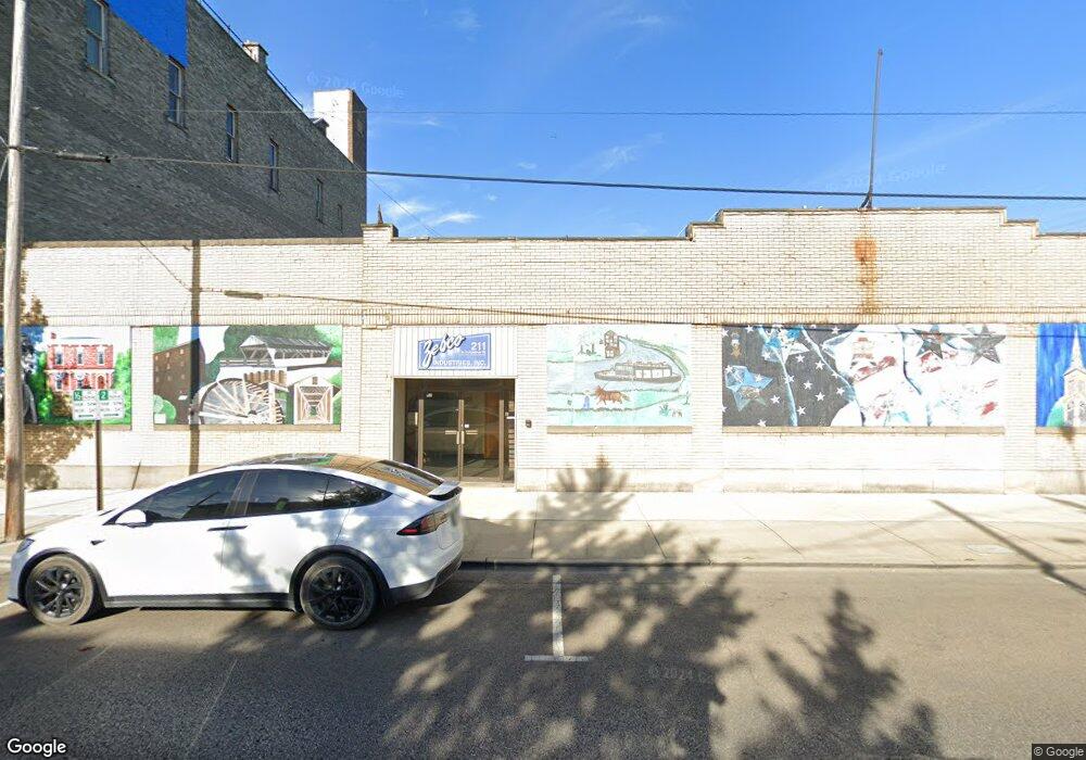 205 N Columbus St, Lancaster, OH 43130 - photo 1