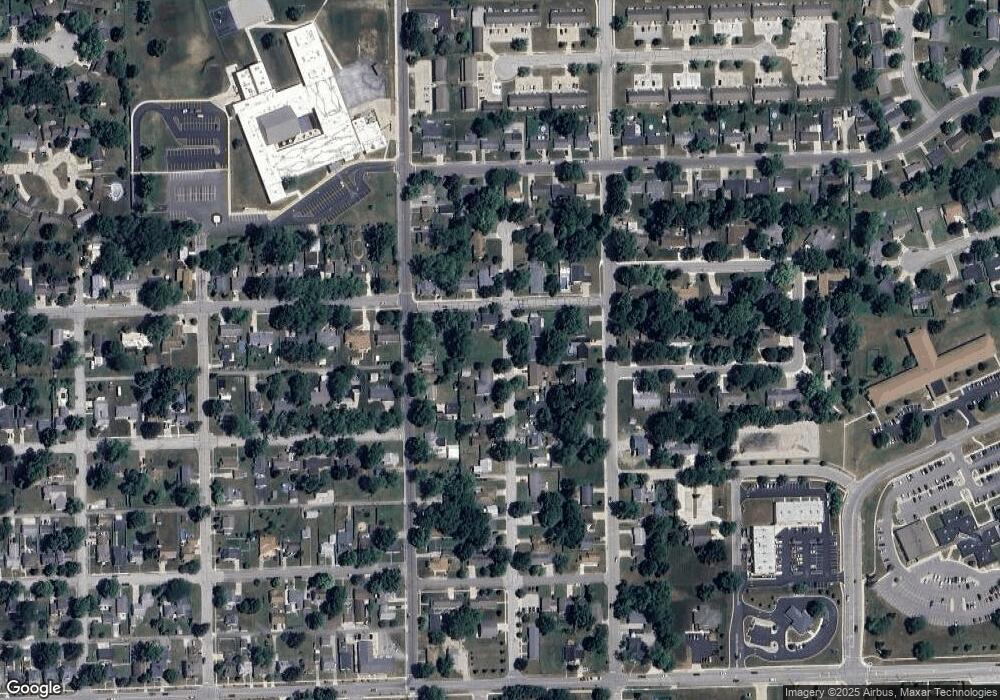 317 N Clark St, Auburn, IN 46706 - photo 1