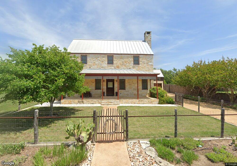 112 Settlement Dr, Fredericksburg, TX 78624 - photo 1