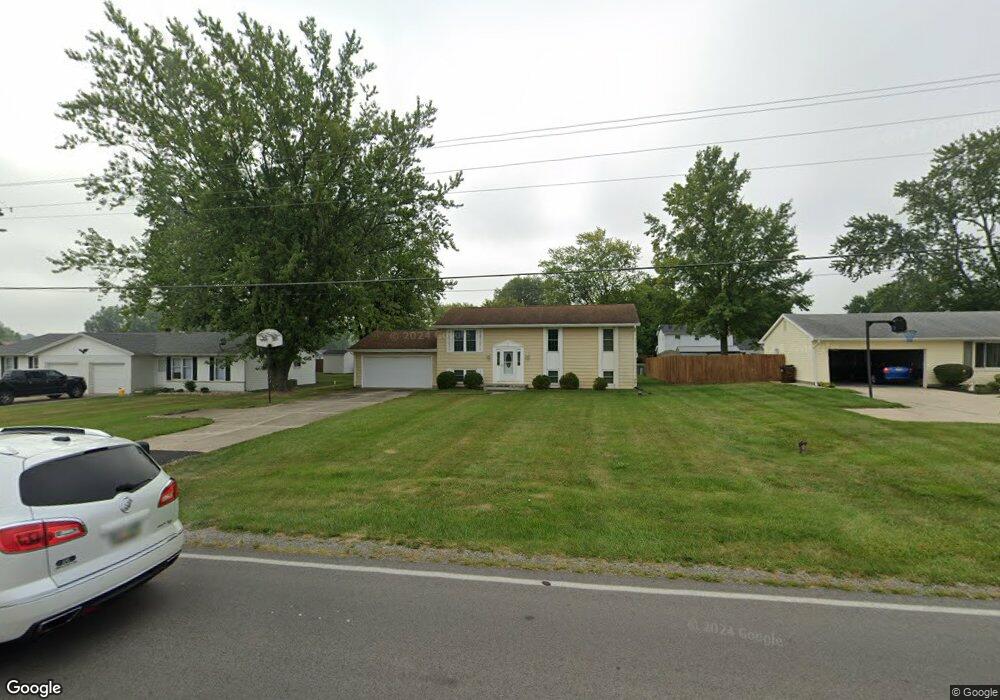 2572 E Bluelick Rd, Lima, OH 45801 - photo 1