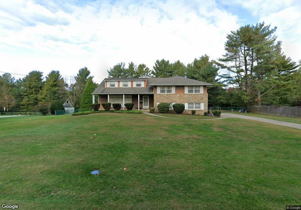 5 Robin Rd, Moorestown, NJ 08057 - photo 1