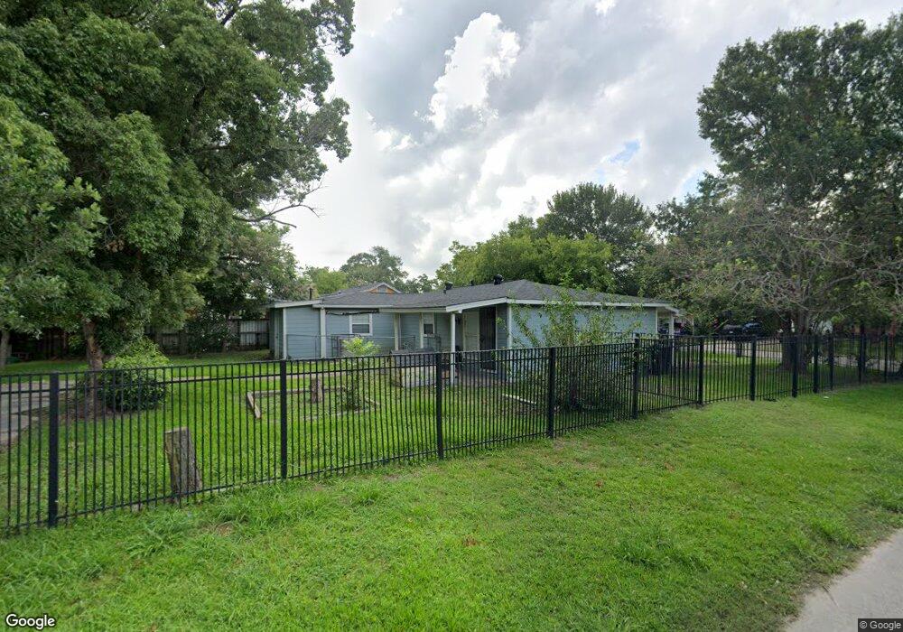 7703 Greenstone St, Houston, TX 77087 - photo 1