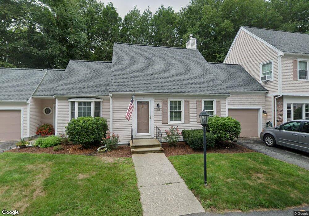 17 Pheasant Run Ln, Stratham, NH 03885 - photo 1