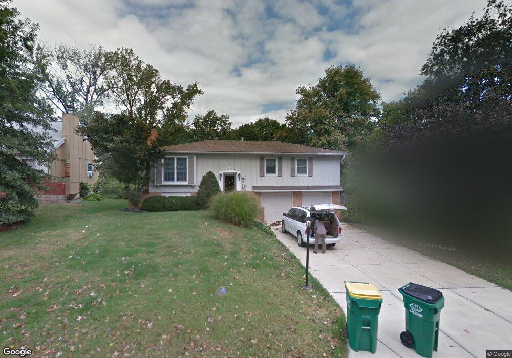 10814 W 71st St, Shawnee, KS 66203 - photo 1