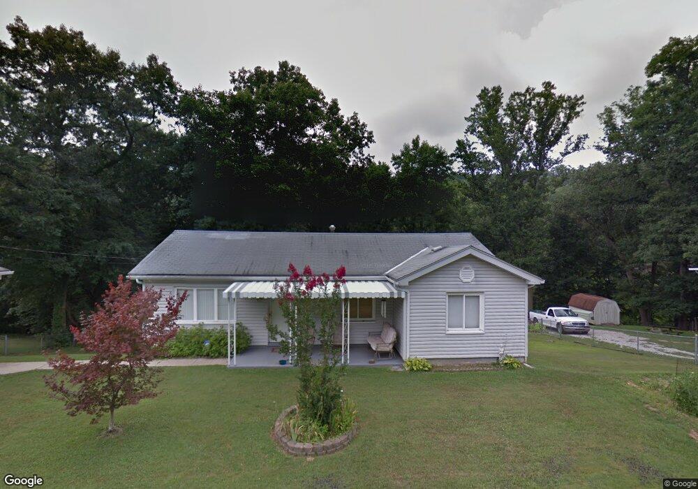 131 Oak St, Dunbar, WV 25064 - photo 1