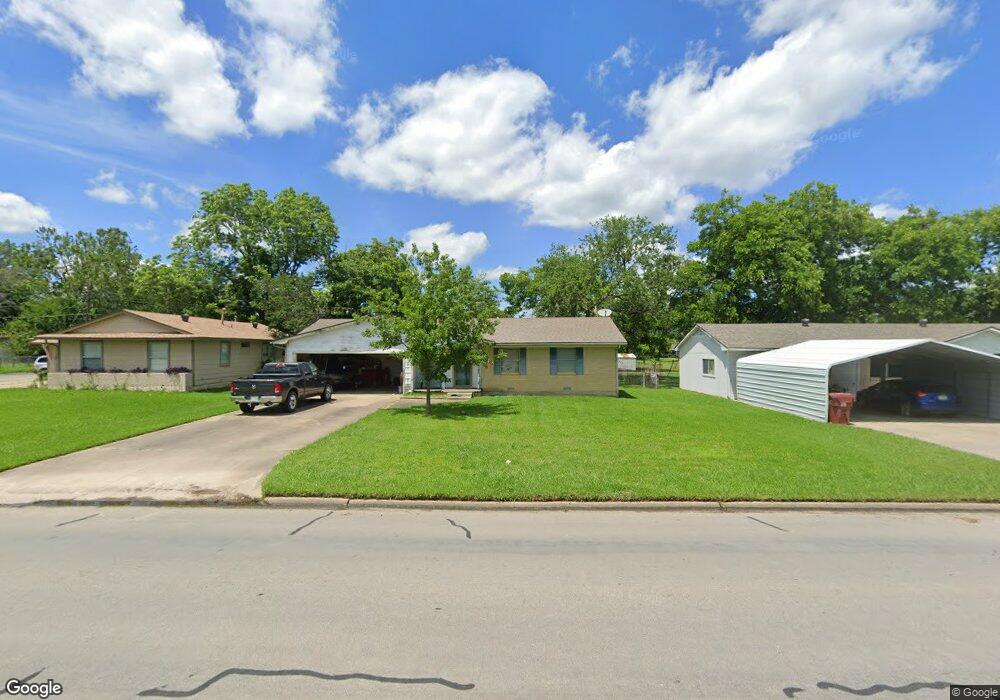 103 E Russell Ave, Bonham, TX 75418 - photo 1