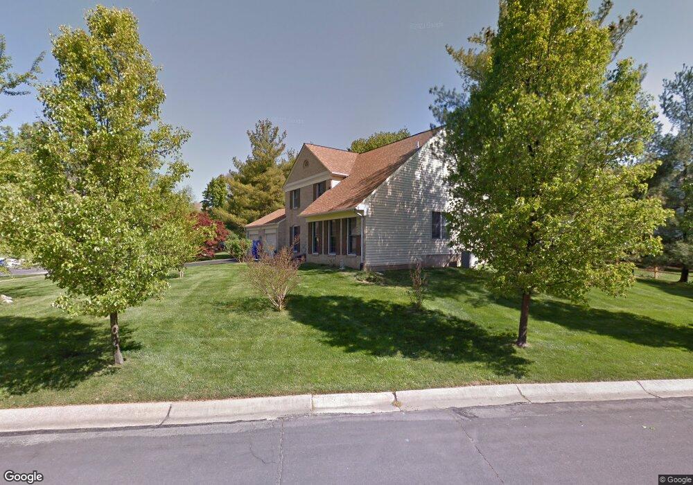 5713 Mossrock Dr, Rockville, MD 20852 - photo 1