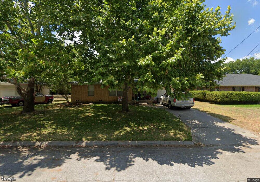 1107 Belmont St, Gainesville, TX 76240 - photo 1