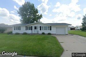411 Hayes St SW, Cascade, IA 52033