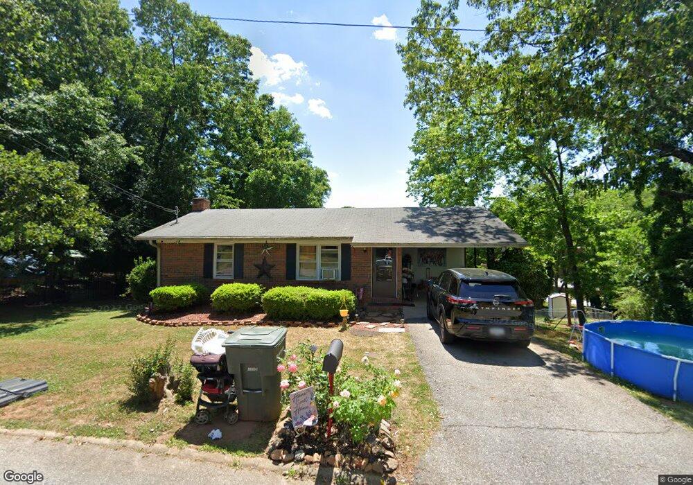 547 Yonah St, Cornelia, GA 30531 - photo 1