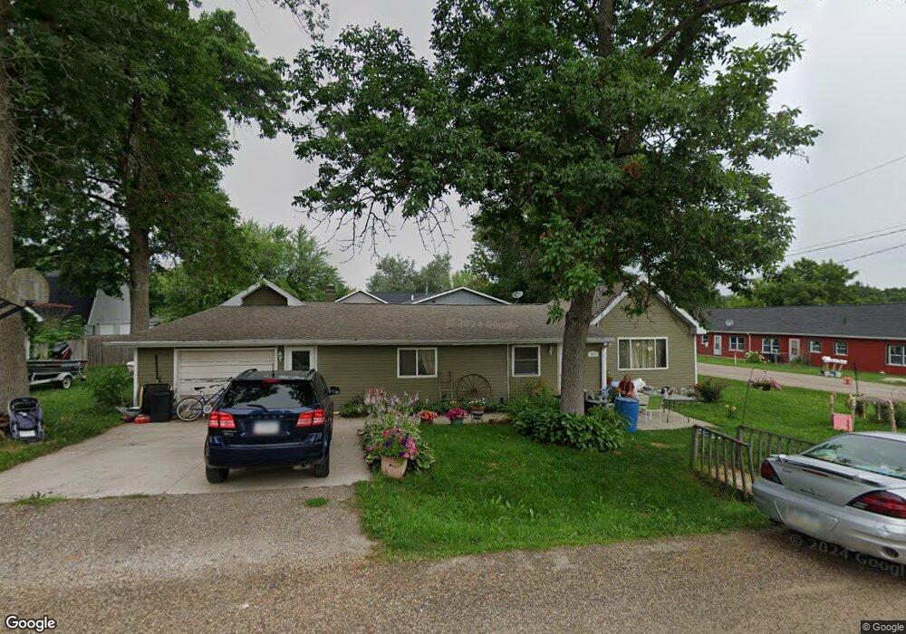 321 Trader St, Center Point, IA 52213 - photo 1