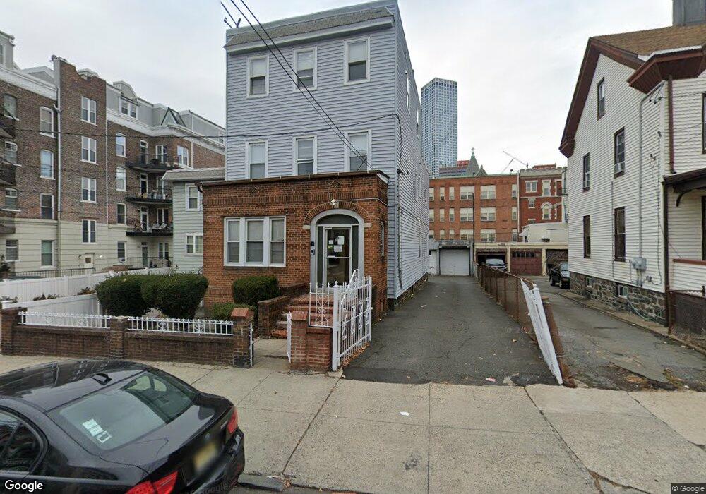 139 Chestnut Ave, Jersey City, NJ 07306 - photo 1