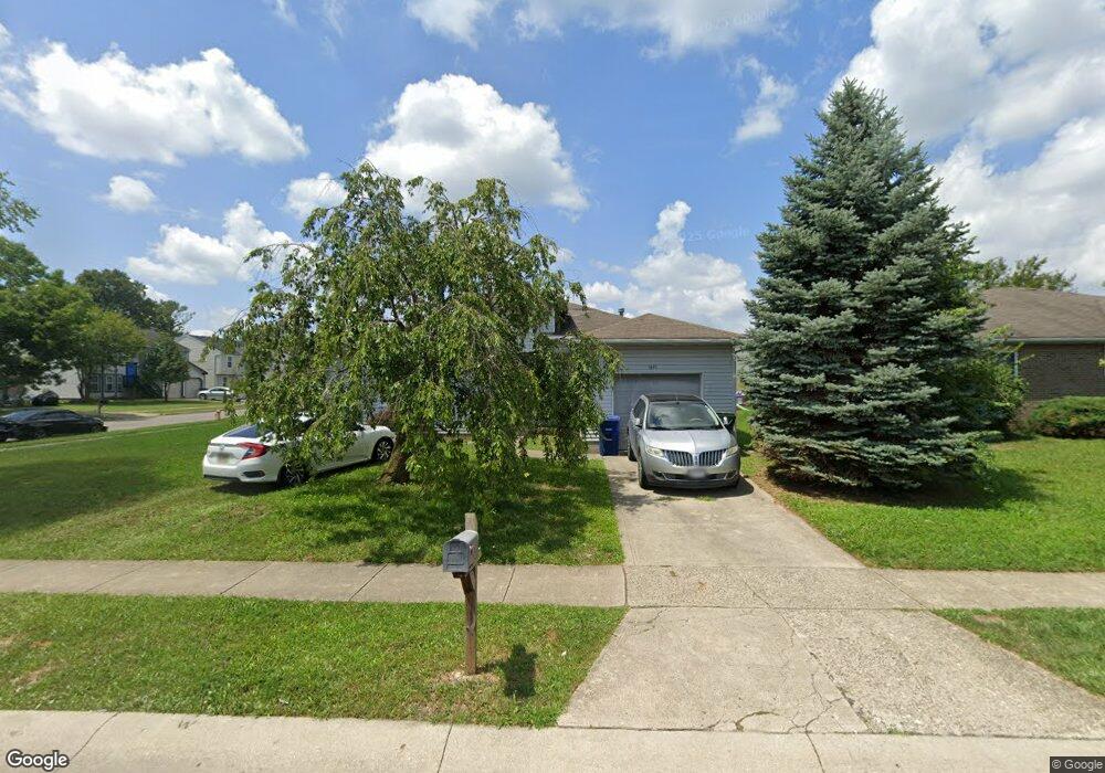 1631 Red Leaf Ln, Columbus, OH 43223 - photo 1