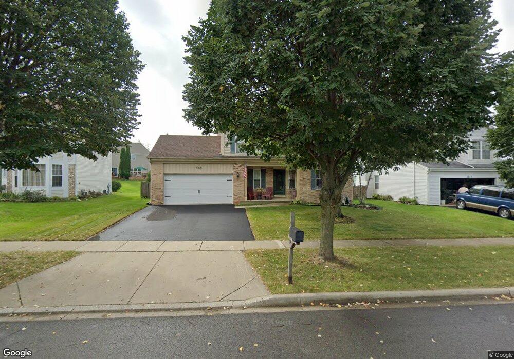1215 Mayfair Dr, Carpentersville, IL 60110 - photo 1