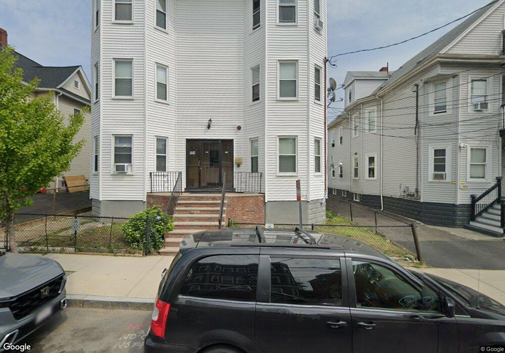 171 Hichborn St unit 1R, Revere, MA 02151 - photo 1