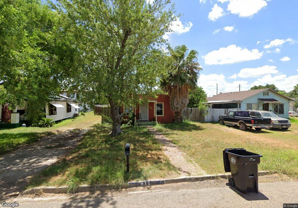 911 S Kansas Ave, Weslaco, TX 78596 - photo 1