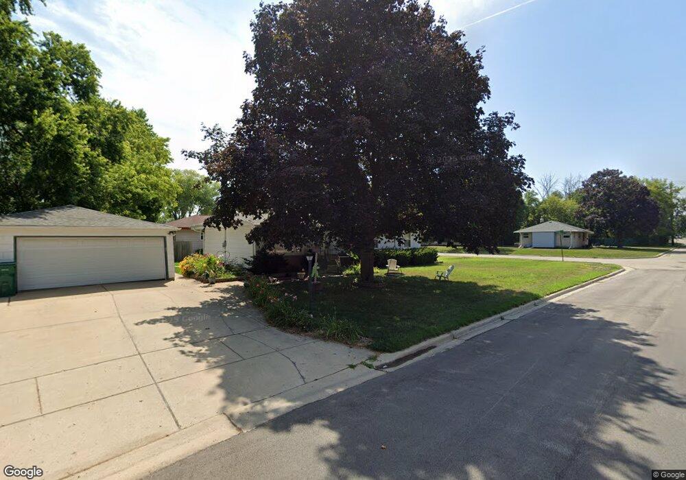 W172N9236 Shady Ln, Menomonee Falls, WI 53051 - photo 1