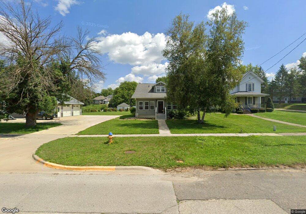 307 S Vine St, West Union, IA 52175 - photo 1