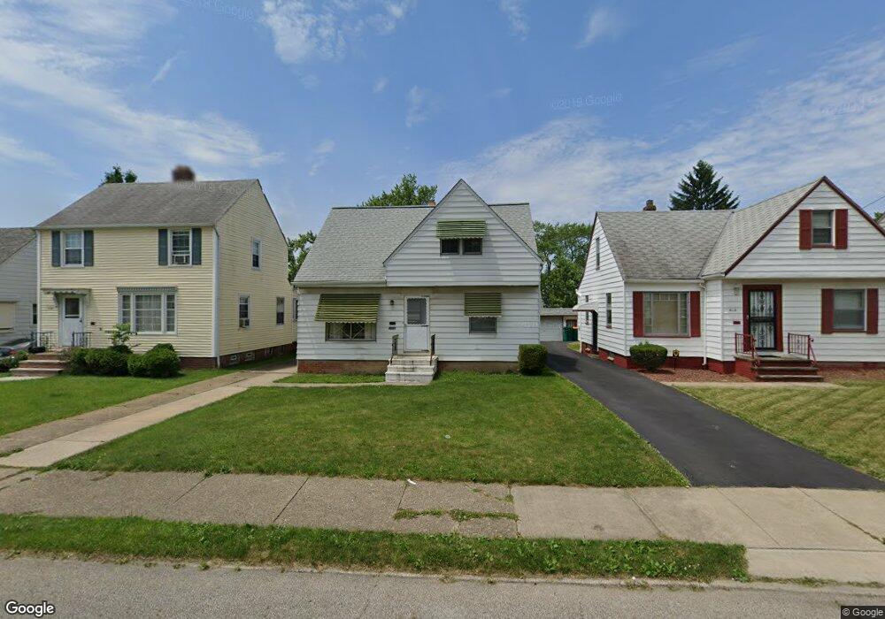 5122 Joseph St, Maple Heights, OH 44137 - photo 1