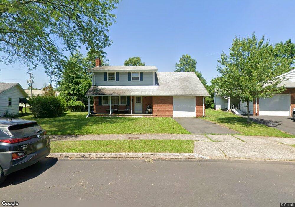 1034 Brookfield Cir, Quakertown, PA 18951 - photo 1