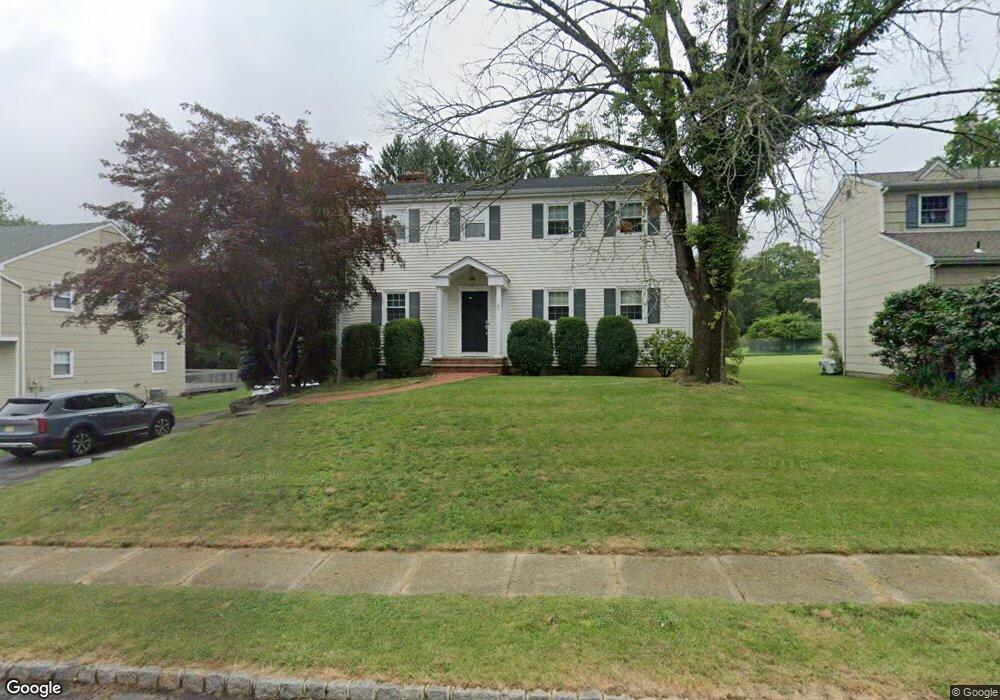 7 Village Cir, Mendham, NJ 07945 - photo 1