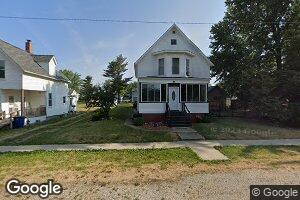 124 1st St, Bradford, IL 61421