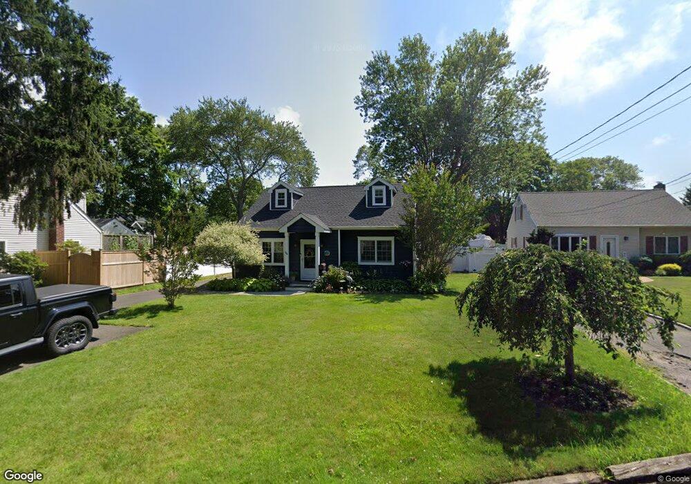 122 Academy St, Bayport, NY 11705 - photo 1