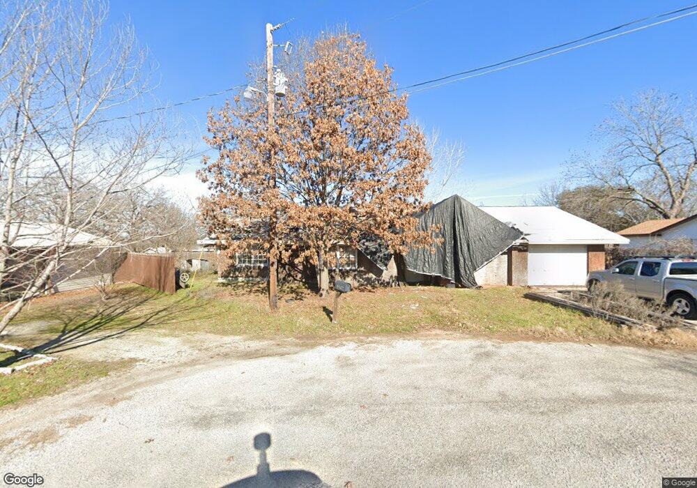 4402 Luker Ct, Granbury, TX 76049 - photo 1