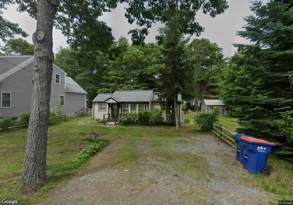 55 Algonquin St, Buzzards Bay, MA 02532 - photo 1