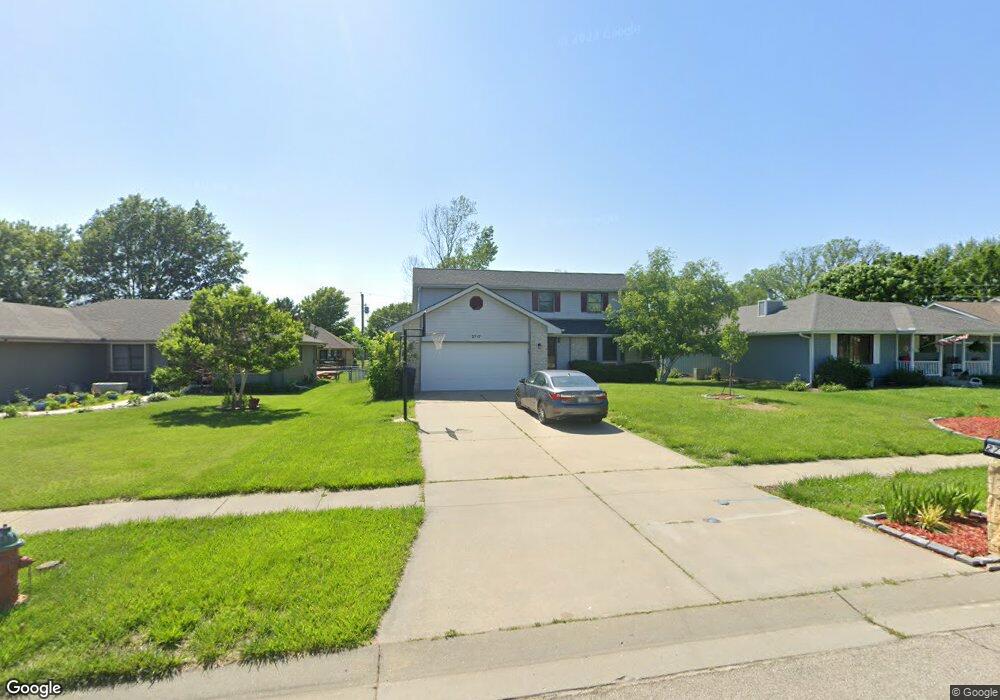 2717 SW Rother Rd, Topeka, KS 66614 - photo 1