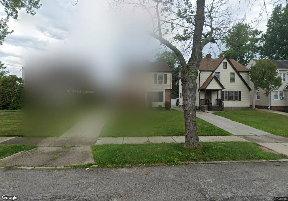 21110 Clare Ave, Maple Heights, OH 44137 - photo 1