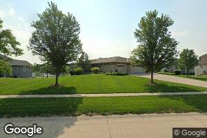 540 Evergreen Ln, Robins, IA 52328