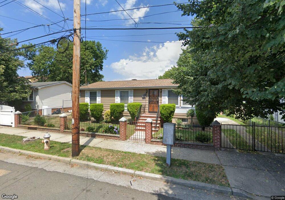 15319 111th Rd, Jamaica, NY 11433 - photo 1