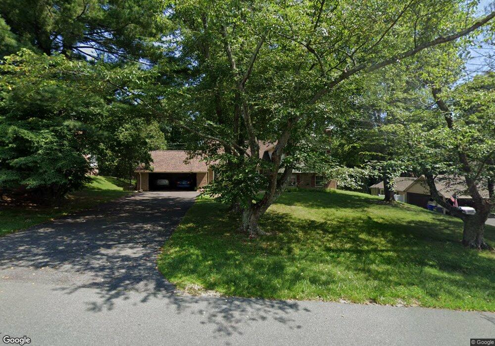 504 Hawkesbury Ln, Silver Spring, MD 20904 - photo 1