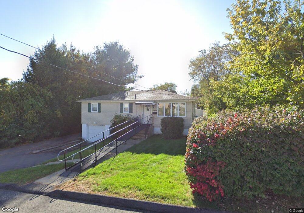 28 Vittorio St, Oakville, CT 06779 - photo 1