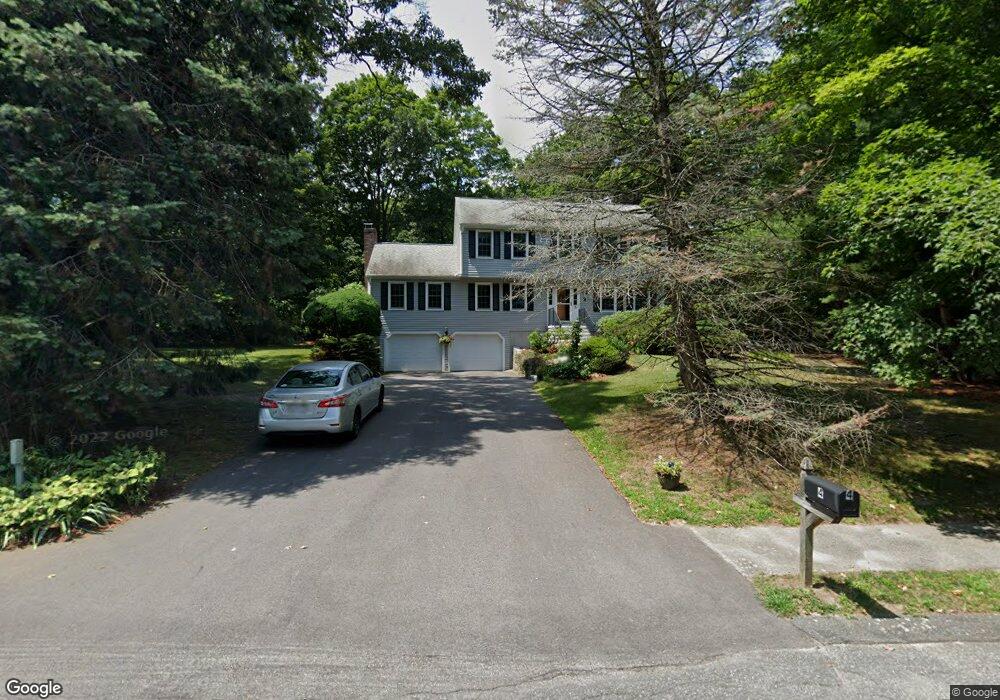 4 Hazel Rd, Hopkinton, MA 01748 - photo 1