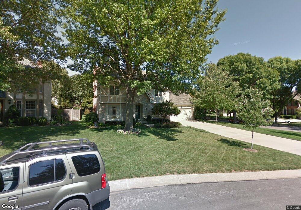 8162 Constance St, Lenexa, KS 66215 - photo 1