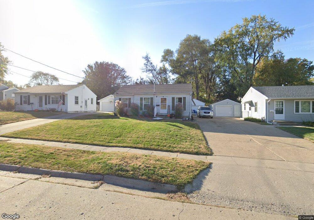 5818 Clark St, Des Moines, IA 50311 - photo 1