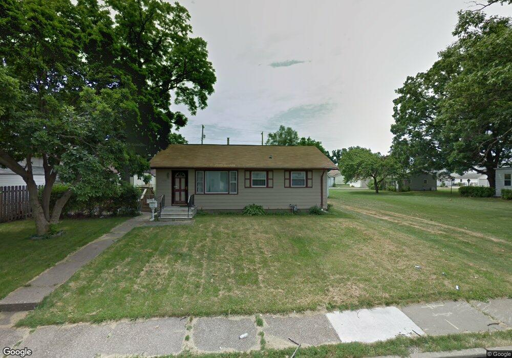 1409 W 14th St, Davenport, IA 52804 - photo 1