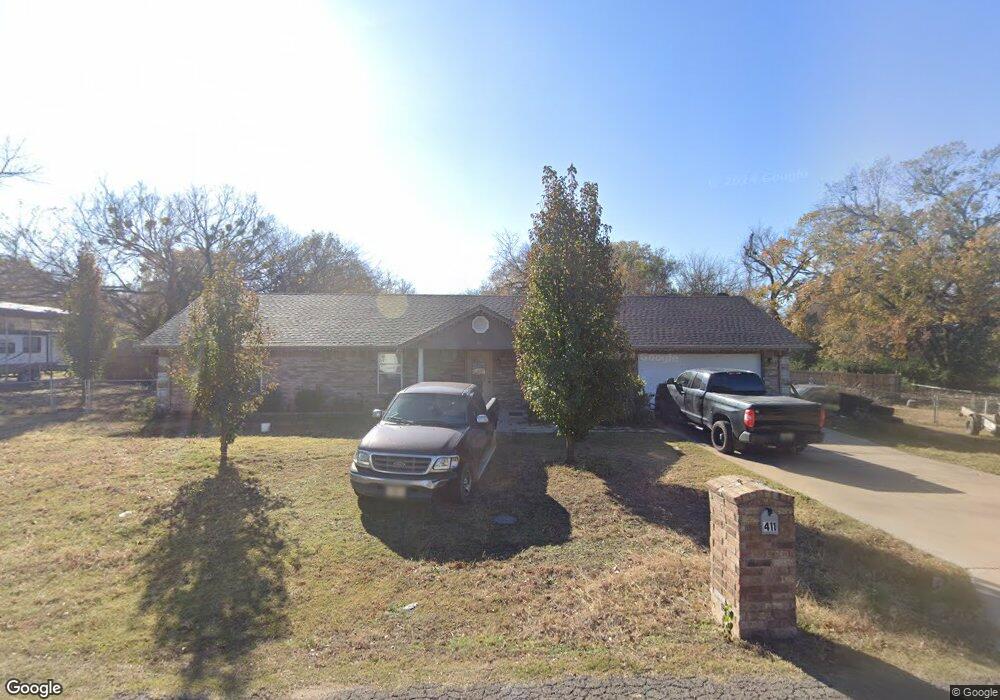 411 W Spruce St, Henryetta, OK 74437 - photo 1