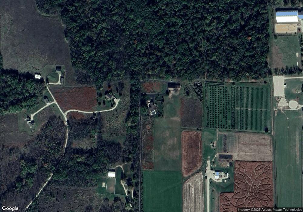 5666 Alpine Rd, Brooklyn, WI 53521 - photo 1