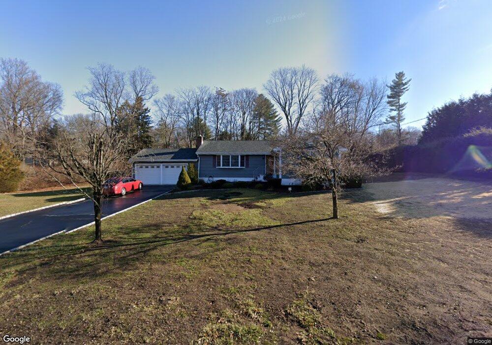 18 Creeping Hemlock Dr, Norwalk, CT 06851 - photo 1