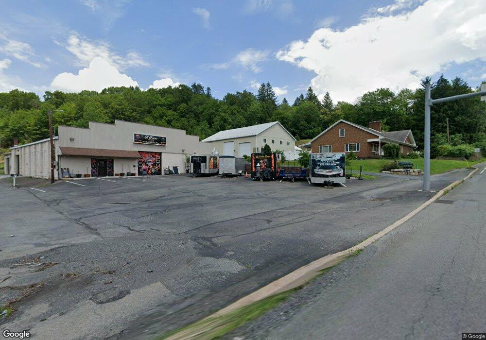 869 W Penn Pike, Tamaqua, PA 18252 - photo 1